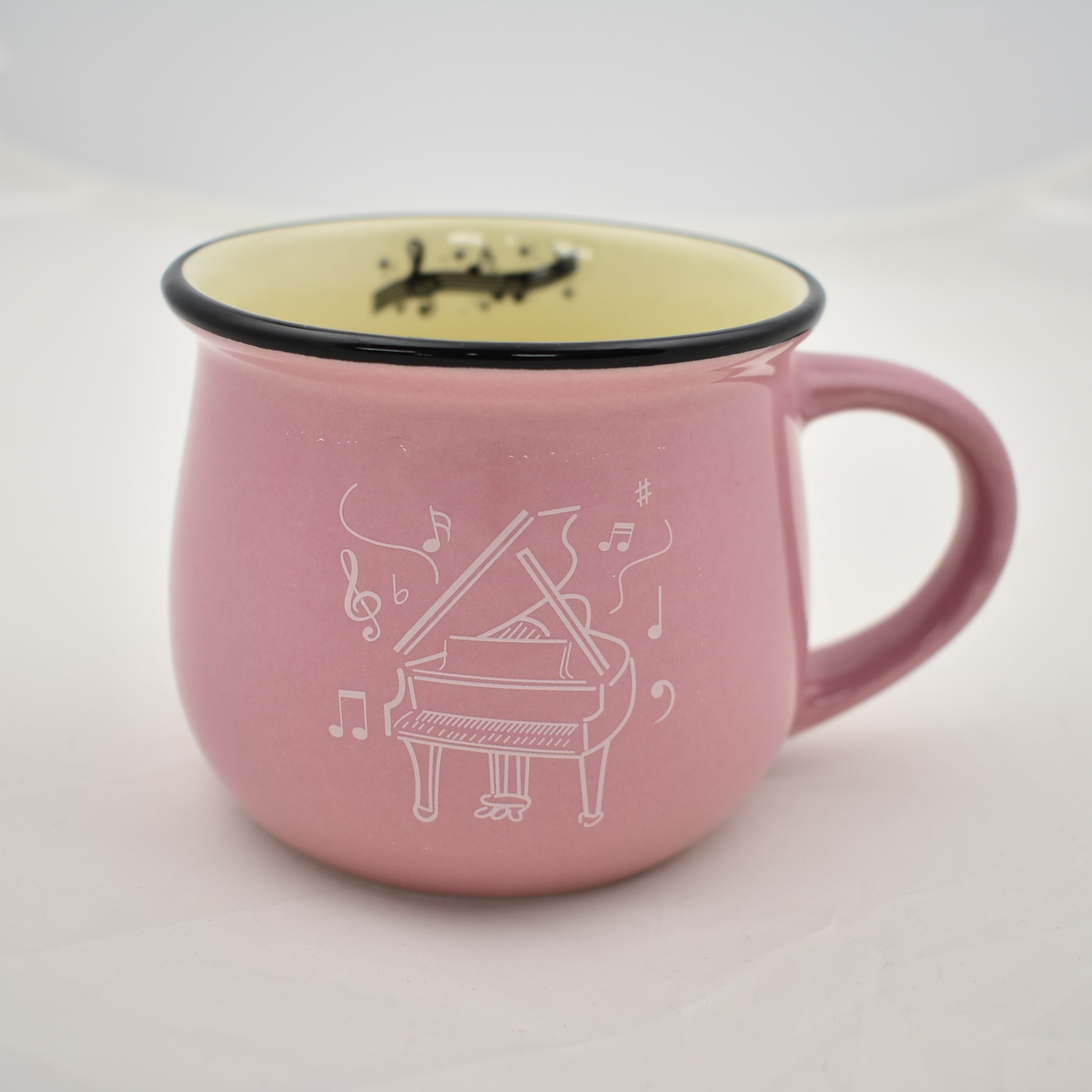0442094 【音楽雑貨】ピアノデザインマグカップ